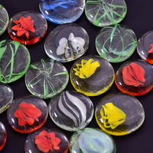 Decorative glass pebbles for fish tanks