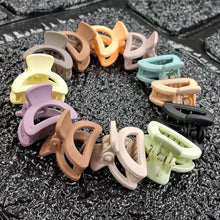 Plastic Small Hair Clips for Girls Kids Hair Accessories (3 Pcs Set / Mix Color & Design)