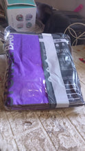 Clothing storage bag with zipper, non-woven storage bag for storing the clothes and sarees.